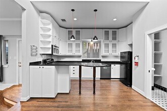 1309 Chestnut Ave in Austin, TX - Building Photo - Building Photo