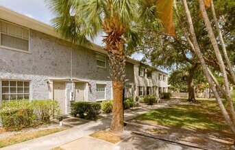 55 Needle Blvd in Merritt Island, FL - Building Photo - Building Photo