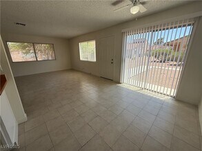5208 Greene Ln in Las Vegas, NV - Building Photo - Building Photo