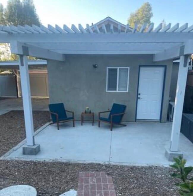 19710 Roscoe Blvd in Los Angeles, CA - Building Photo - Building Photo