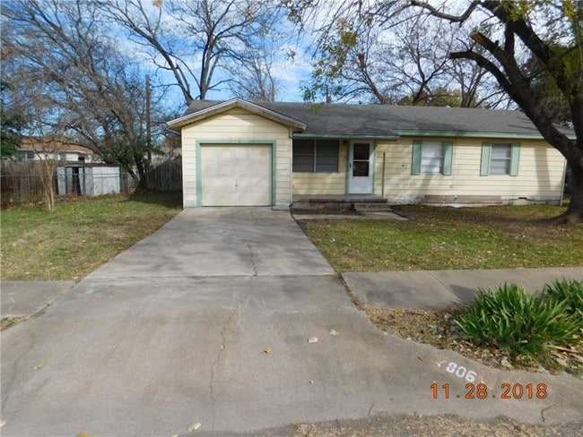 property at 806 Sandy Ct