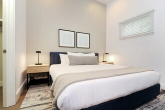 127 Carondelet St in New Orleans, LA - Foto de edificio - Building Photo