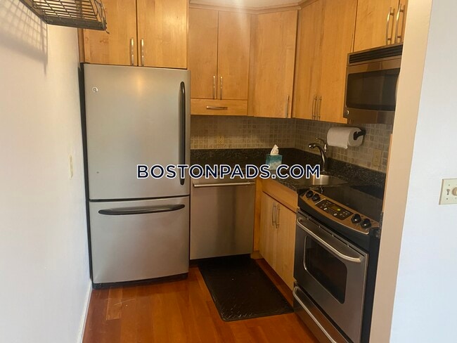 172 River St-Unit -3 in Waltham, MA - Foto de edificio - Building Photo
