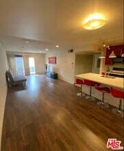 5257 Radford Ave in Los Angeles, CA - Building Photo - Building Photo