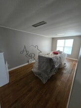 405 Fieldcrest Dr in Pittsburg, KS - Building Photo - Building Photo