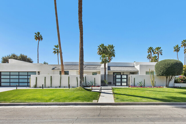 45635 Camino Del Rey in Indian Wells, CA - Foto de edificio - Building Photo