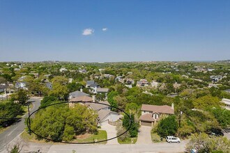 2400 Eagle Point, Unit 0506 in Lakeway, TX - Building Photo - Building Photo
