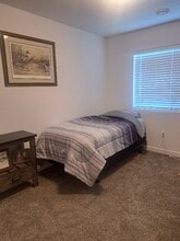 1023 NE Emerald Dr in Hermiston, OR - Building Photo - Building Photo