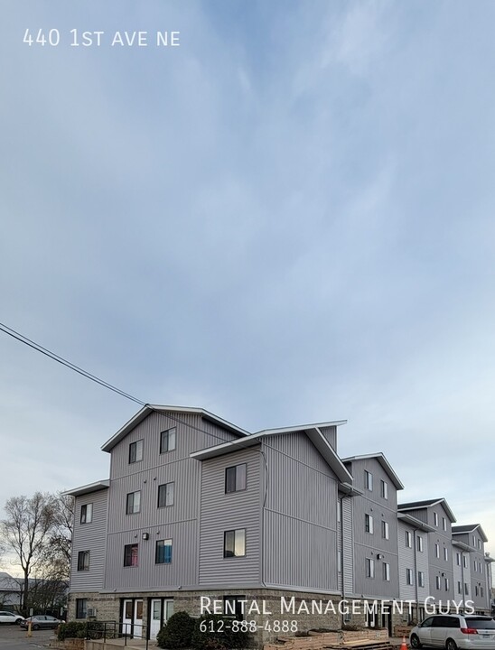 440 1st Ave NE in St. Joseph, MN - Building Photo