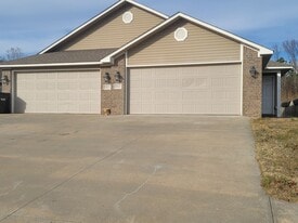2006 Ingalls Ln in Alma, AR - Building Photo