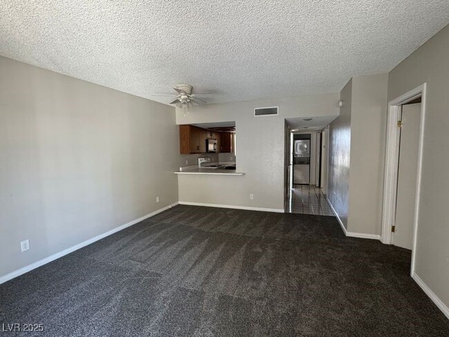 3823 S Maryland Pkwy in Las Vegas, NV - Building Photo - Building Photo
