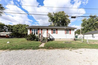 1734 S New York Ave in Evansville, IN - Foto de edificio - Building Photo