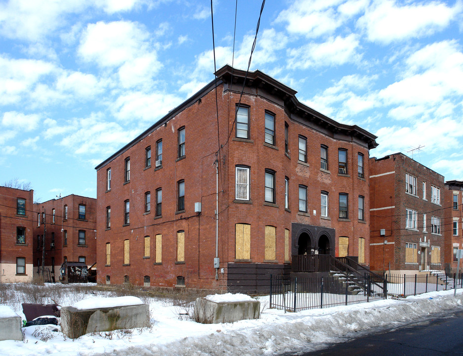 41-43 Bedford St in Hartford, CT - Building Photo