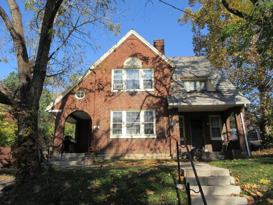 24-26-26 W Patterson Ave in Columbus, OH - Building Photo