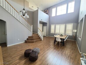 326 Carlisle Crossing St in Las Vegas, NV - Building Photo - Building Photo