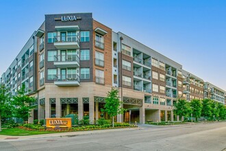 Luxia Swiss Ave in Dallas, TX - Building Photo - Building Photo