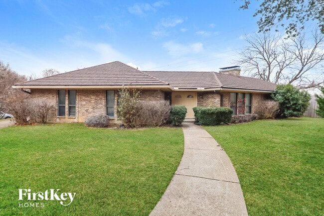 property at 2102 Greenbriar Ct