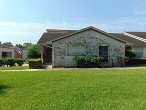 30 Barcelona Ct in Missouri City, TX - Building Photo - Building Photo