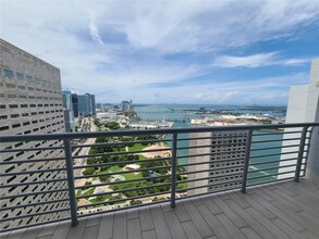 325 S Biscayne Blvd, Unit # LPH 22 in Miami, FL - Building Photo - Building Photo