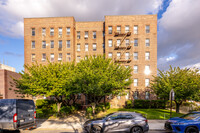 1811 Ocean Pky in Brooklyn, NY - Foto de edificio - Building Photo