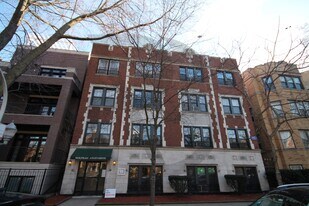 835 W Wolfram St, Unit #837-103 in Chicago, IL - Building Photo