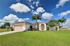 1612 NW 7th Ave in Cape Coral, FL - Foto de edificio