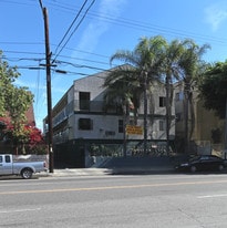 Daly Street Apartments in Los Angeles, CA - Building Photo