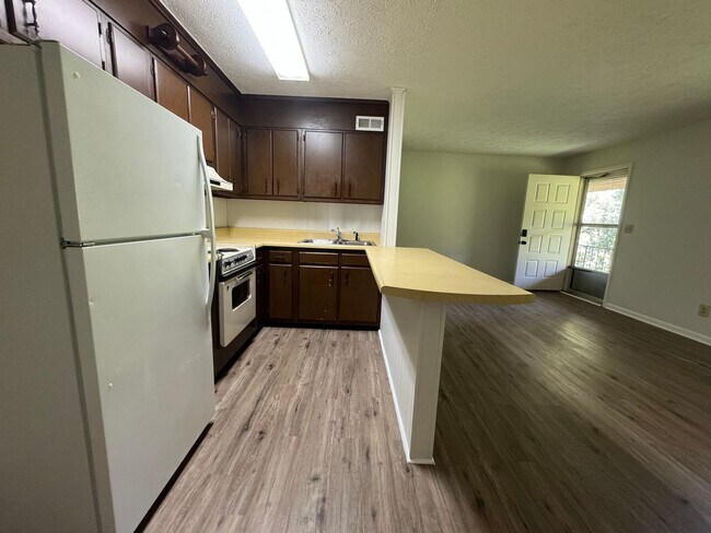 property at 400 Cranbrook Ave SE