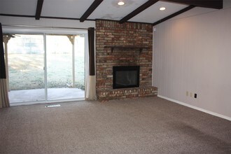 7811 South College Ave E in Tulsa, OK - Building Photo - Building Photo