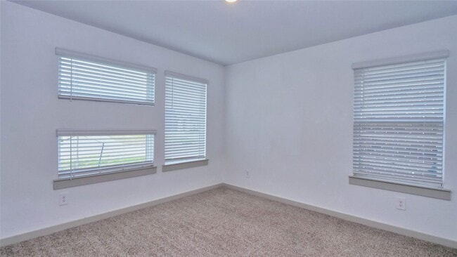 property at 28915 Yachting Pt Ct