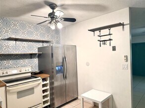 1104 N 17th Ct in Hollywood, FL - Building Photo - Building Photo
