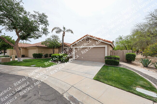 9429 E Camino Del Santo in Scottsdale, AZ - Building Photo - Building Photo