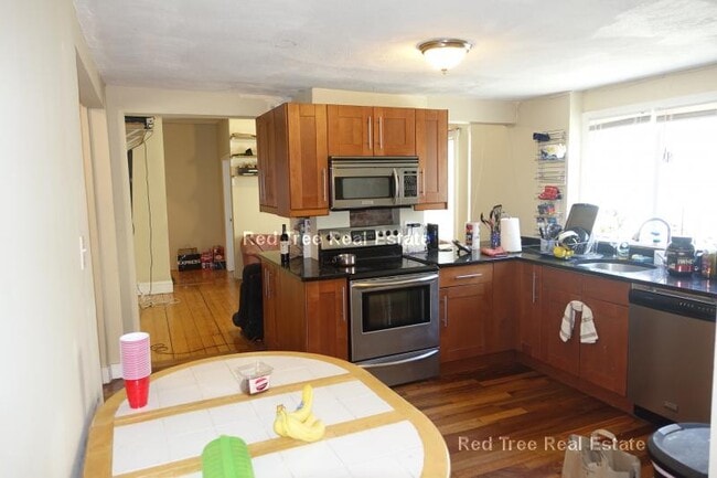 72 Hillside St, Unit 3 in Boston, MA - Foto de edificio - Building Photo