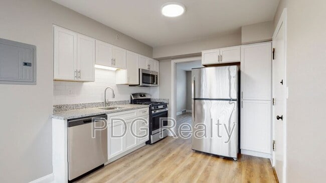 property at 3833 Chenoweth Ct
