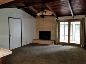 1200 Romano Way in Modesto, CA - Building Photo - Building Photo