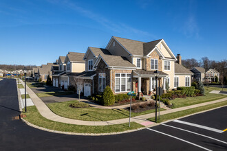 Regency in Holmdel, NJ - Foto de edificio - Building Photo