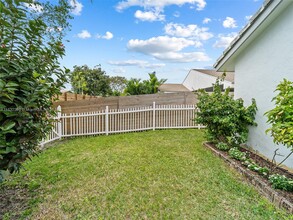 314 SE 3rd Pl in Dania Beach, FL - Building Photo - Building Photo