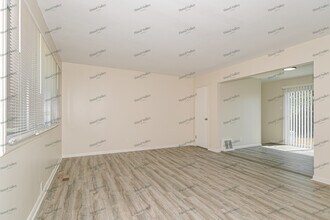 1290 Acredale Dr in Florissant, MO - Building Photo - Building Photo