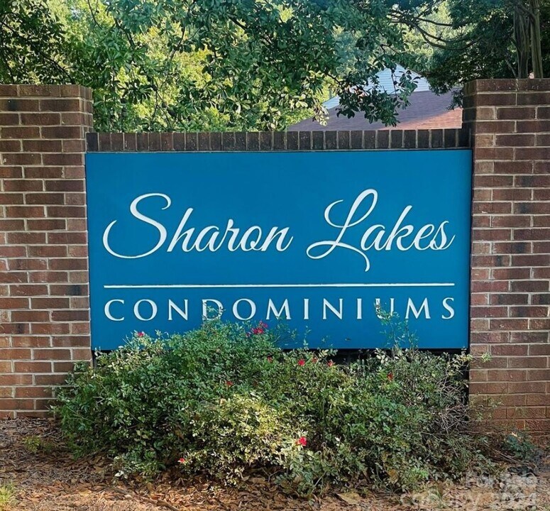 1919 Countrymens Ct in Charlotte, NC - Foto de edificio