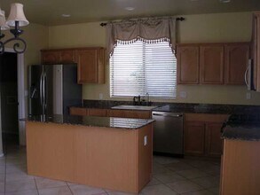 3097 S Lois Ln in Gilbert, AZ - Building Photo - Building Photo