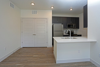 Auburn Brook in Castle Rock, CO - Building Photo - Interior Photo