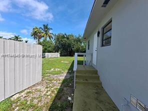 600 NW 5th Ave in Hallandale Beach, FL - Building Photo - Building Photo