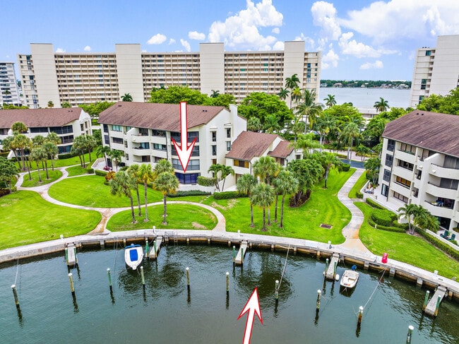 1141 Marine Way E in North Palm Beach, FL - Building Photo - Building Photo