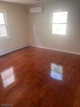 252 N 6th St in Newark, NJ - Building Photo - Building Photo