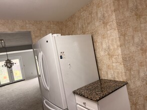 8230 Beehive Cir in Liverpool, NY - Building Photo - Building Photo