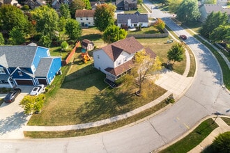 7913 Meadow Bend Ln in Indianapolis, IN - Building Photo - Building Photo