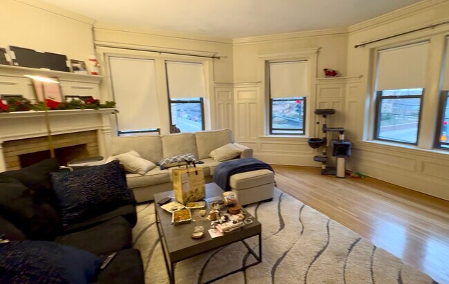 97 Saint Paul St, Unit 2F in Brookline, MA - Building Photo - Building Photo