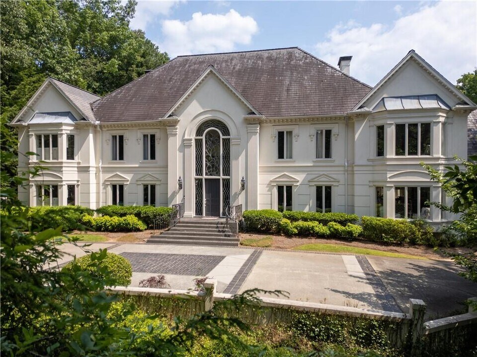 70 Finch Forest Trail NW in Atlanta, GA - Building Photo