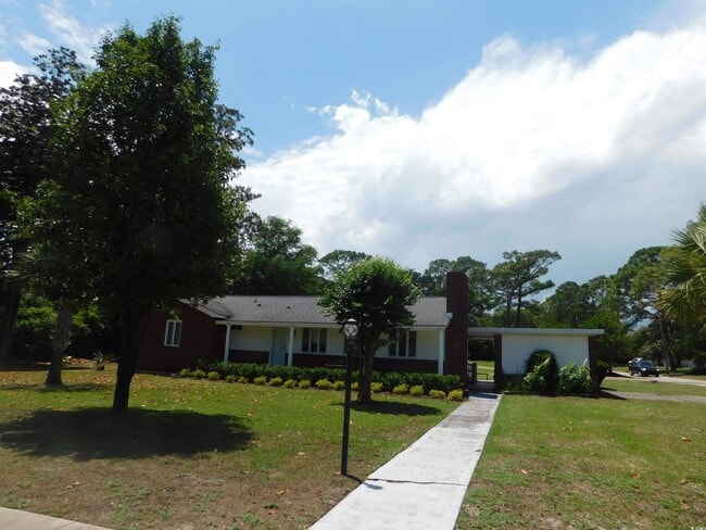 611 Calhoun Rd in Myrtle Beach, SC - Building Photo - Building Photo