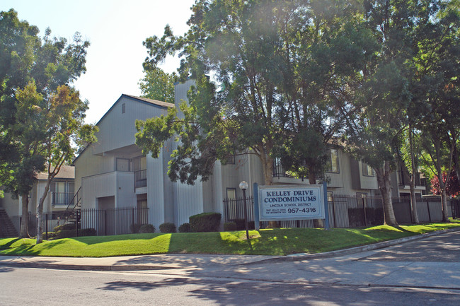 Kelley Drive Condominiums in Stockton, CA - Building Photo - Building Photo